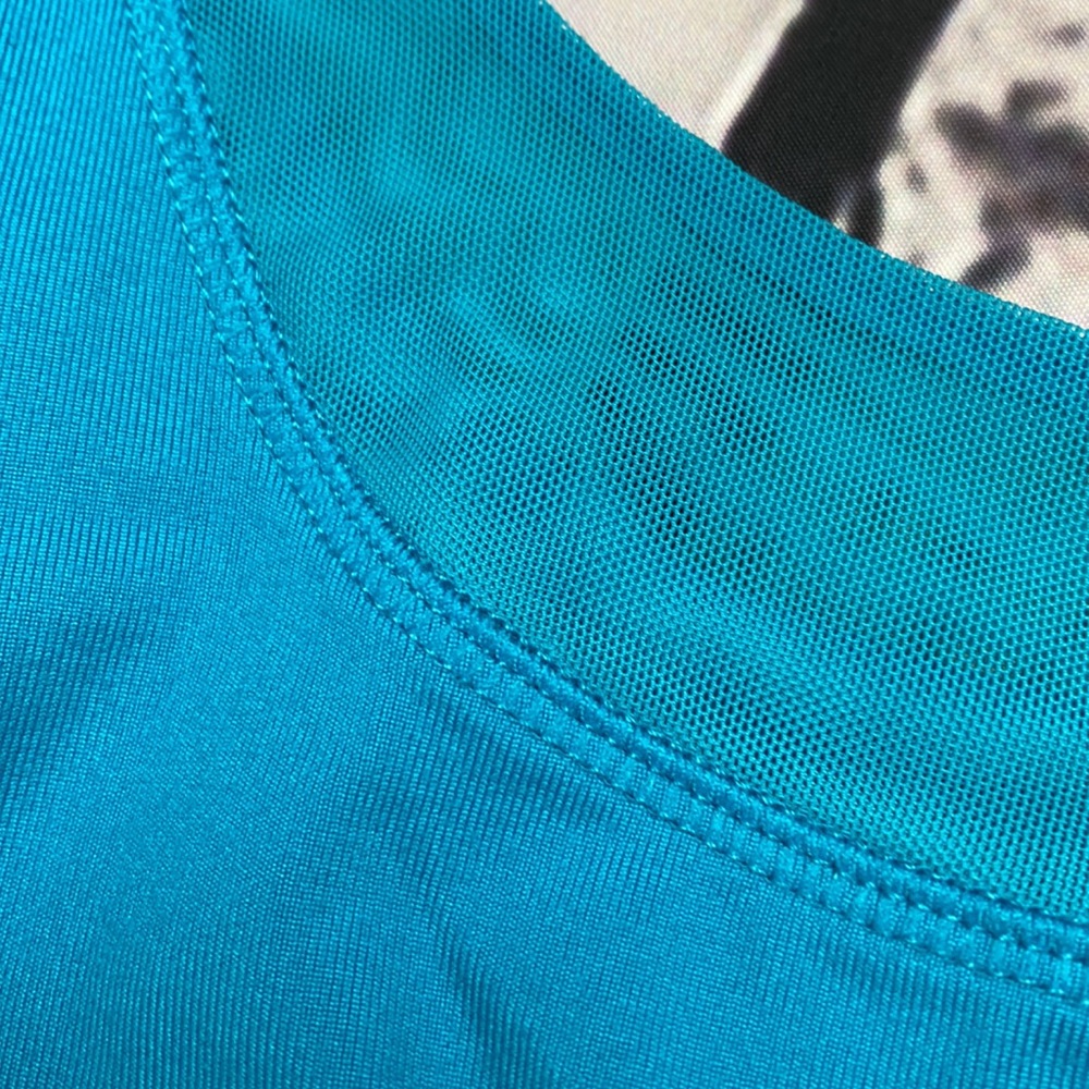Reebok Blue Activewear Tank Top Size: XS - Picture 17 of 17